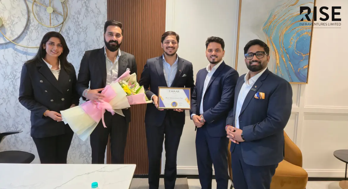 banner-Rise Infra Ventures Limited Honored as Star Performer by Emaar India